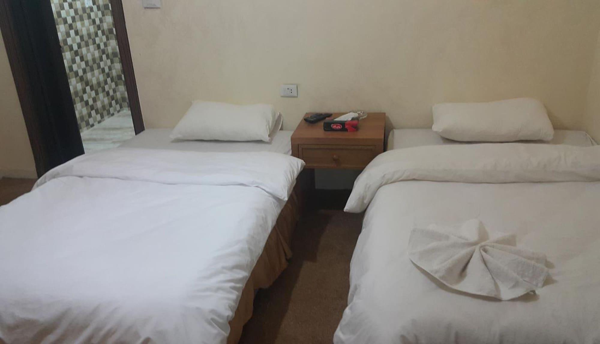 Al-Houriat Hotel Амман Екстер'єр фото