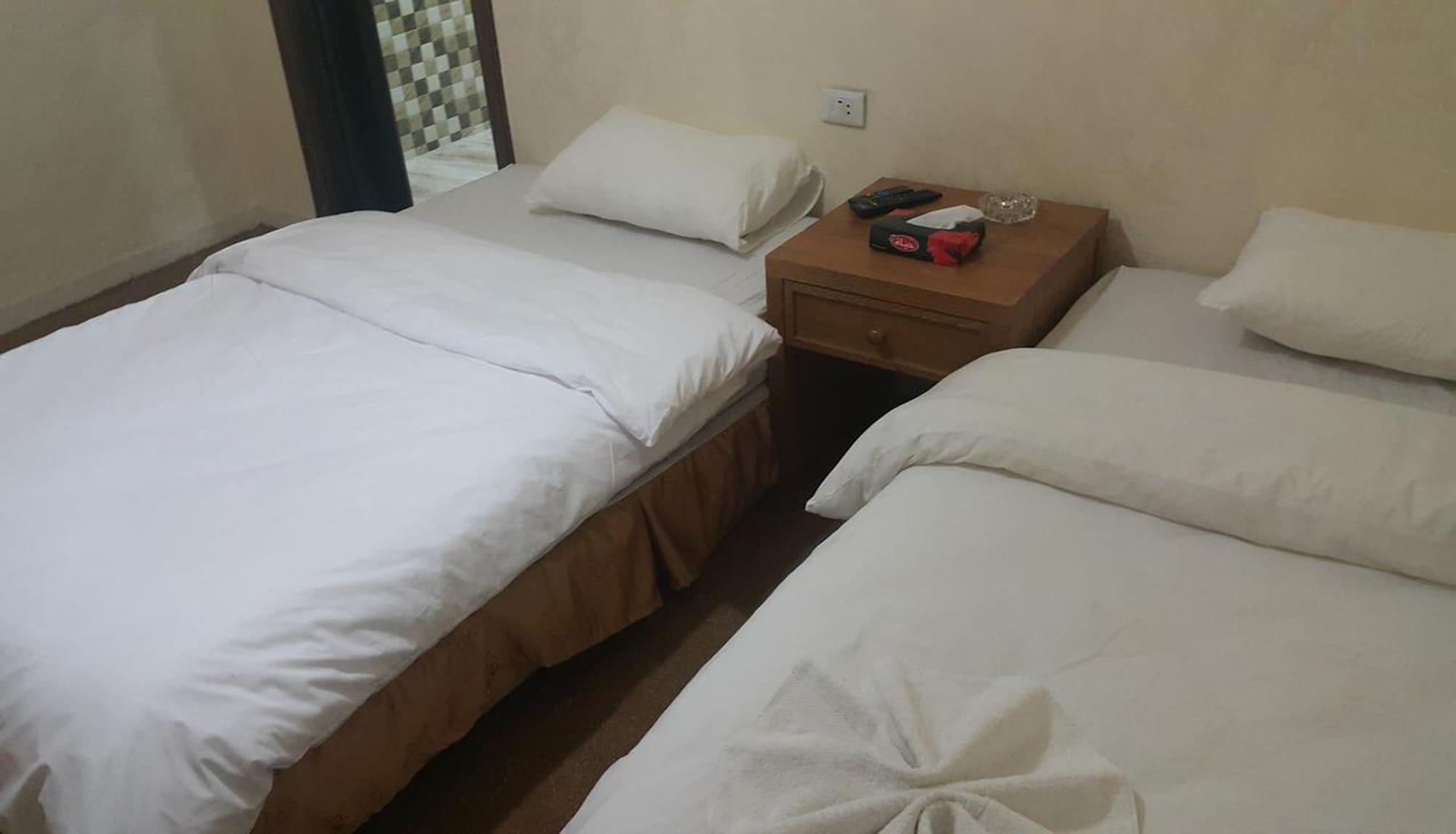 Al-Houriat Hotel Амман Екстер'єр фото