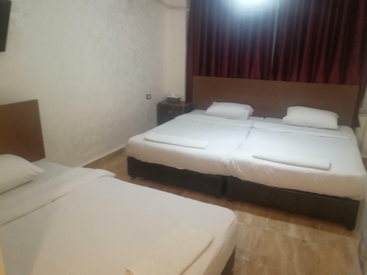 Al-Houriat Hotel Амман Екстер'єр фото