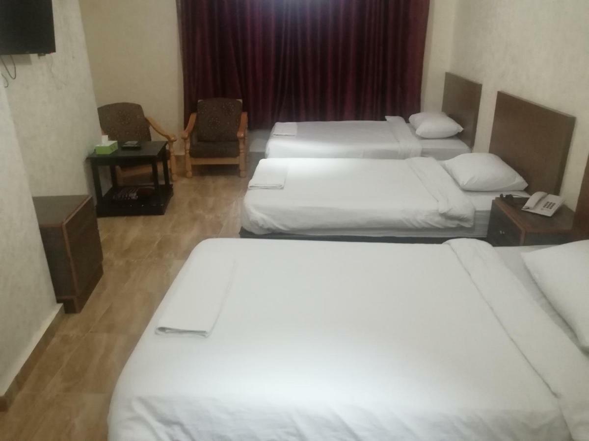 Al-Houriat Hotel Амман Екстер'єр фото